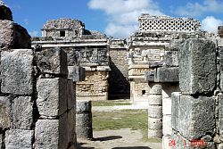<p>Chichen Itza - Misto Majów. Centrum religijnei naukowe.</p> dsc05299