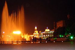  Plac przed meczetem Id Kah..