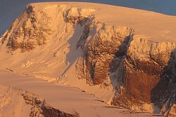  Szczyt Mustagh Aty 7546 m..